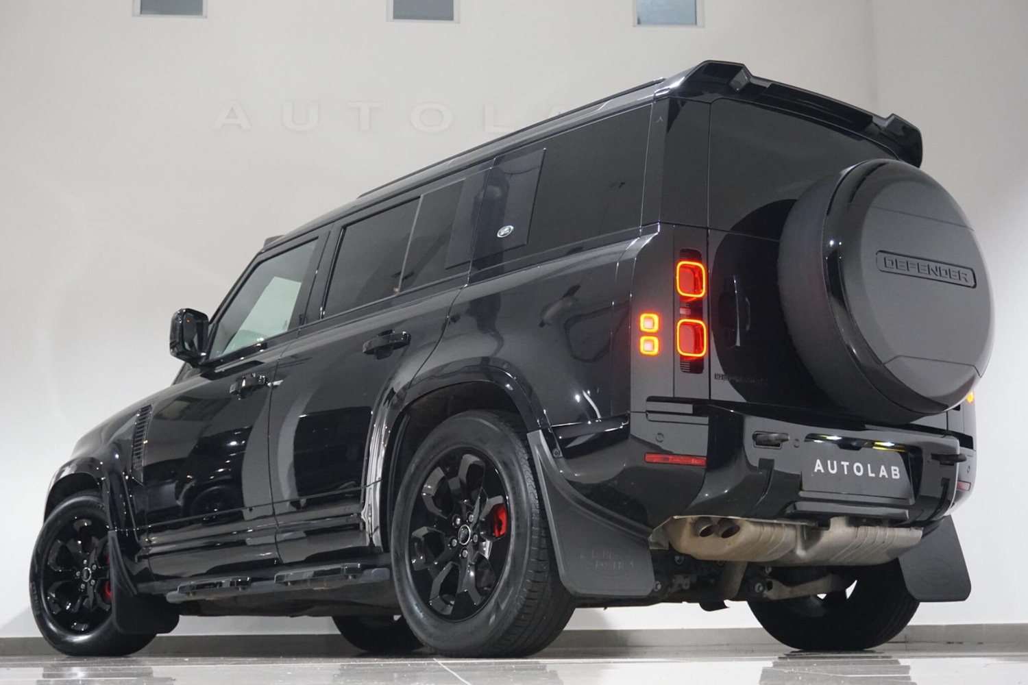 Used Land Rover Defender 110 for sale - 76472565: Photo 39