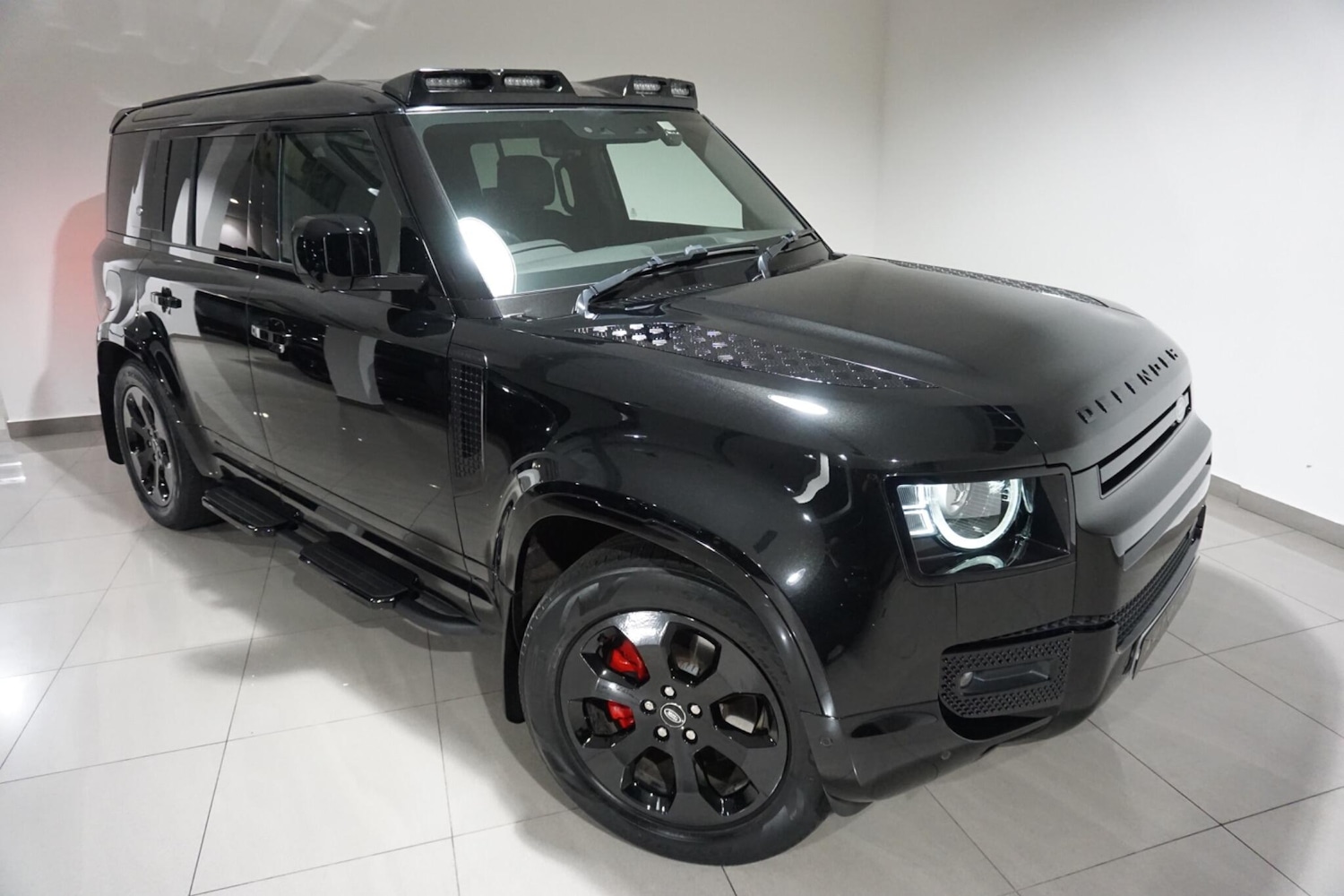 Used Land Rover Defender 110 for sale - 76472565: Photo 40