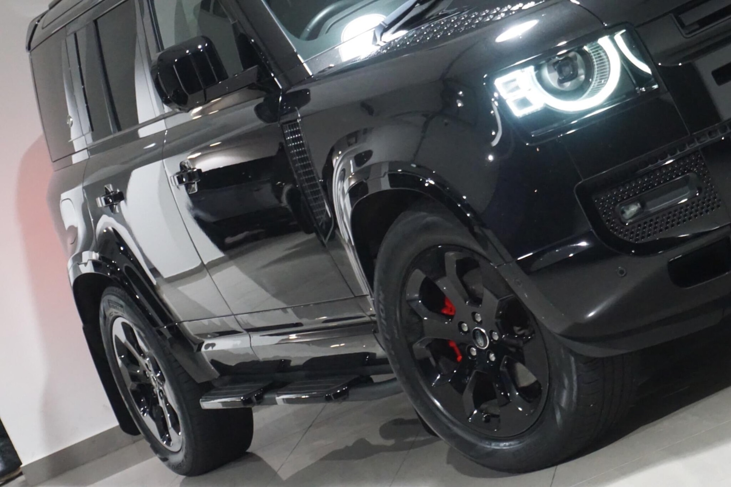 Used Land Rover Defender 110 for sale - 76472565: Photo 46