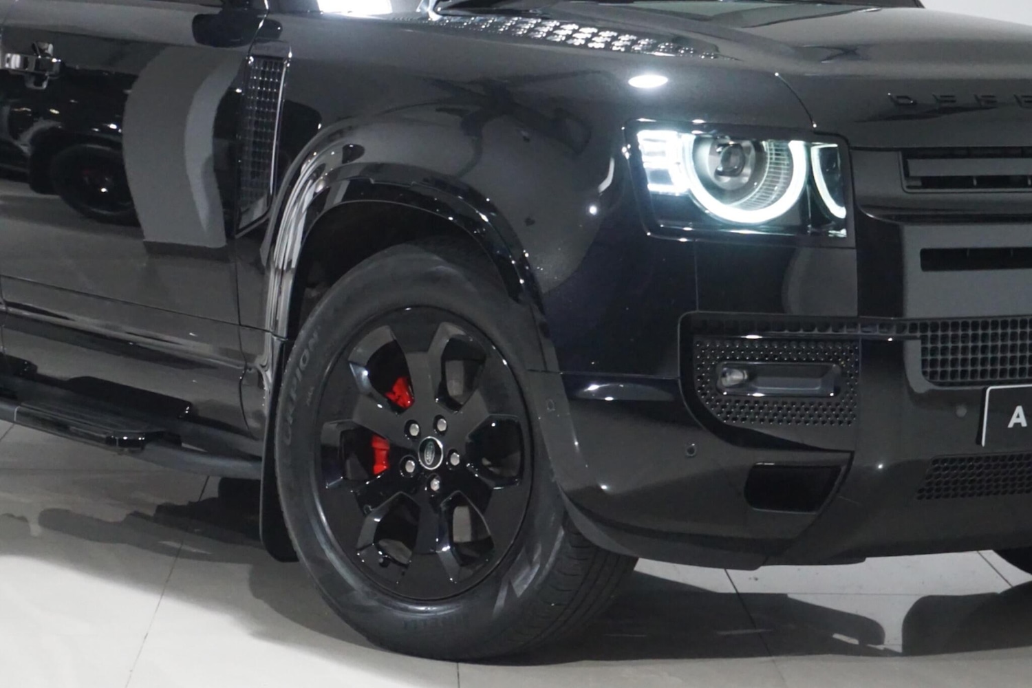 Used Land Rover Defender 110 for sale - 76472565: Photo 50