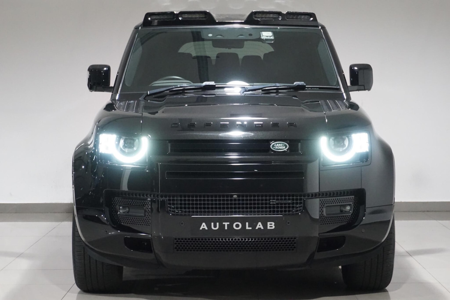 Used Land Rover Defender 110 for sale - 76472565: Photo 7