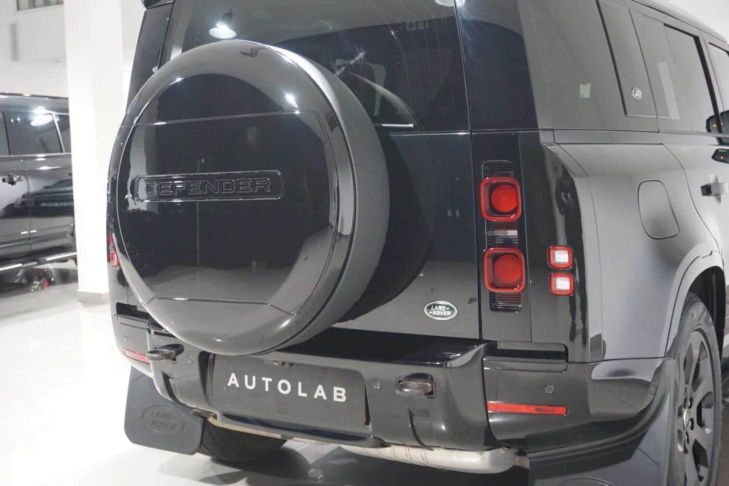 Used Land Rover Defender 110 for sale - 76472565: Photo 72