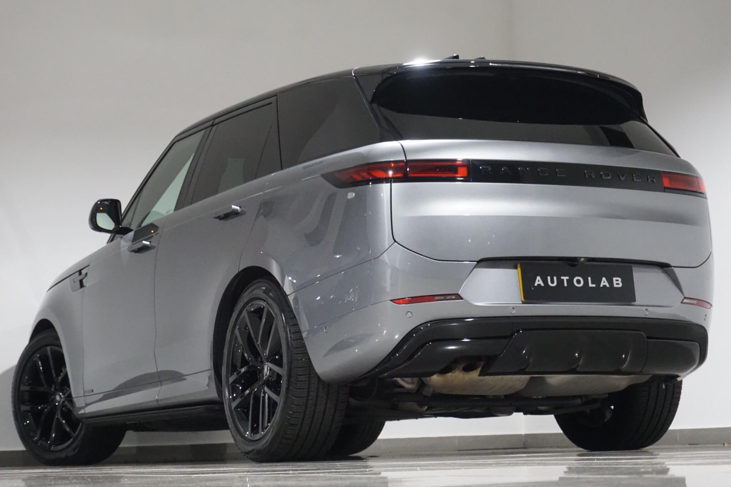 Used Land Rover Range Rover Sport 2024 for sale - 76084814: Photo 32