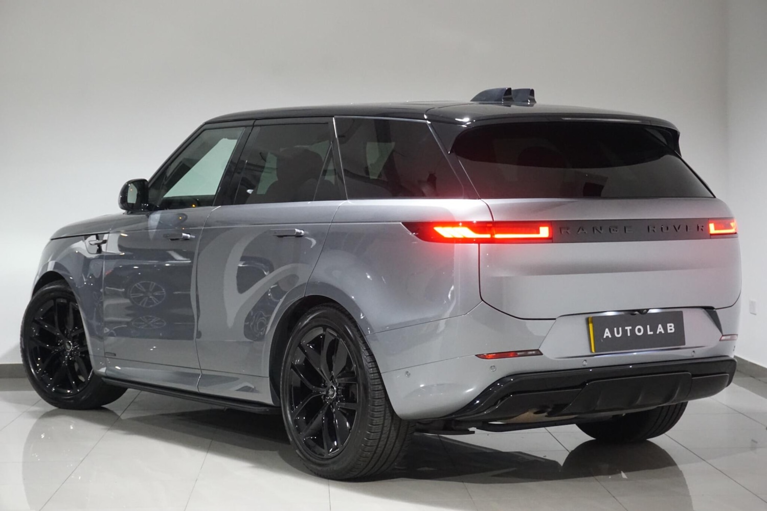 Used Land Rover Range Rover Sport 2024 for sale - 76084814: Photo 41
