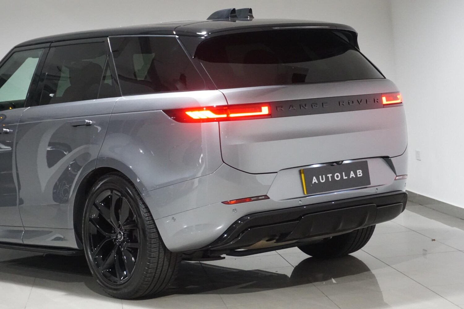 Used Land Rover Range Rover Sport 2024 for sale - 76084814: Photo 43