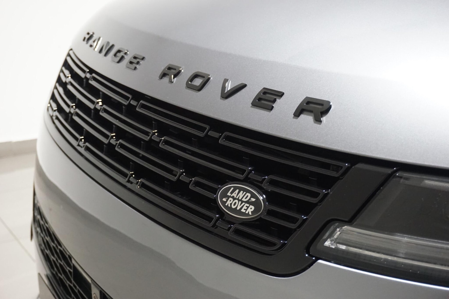 Used Land Rover Range Rover Sport 2024 for sale - 76084814: Photo 77