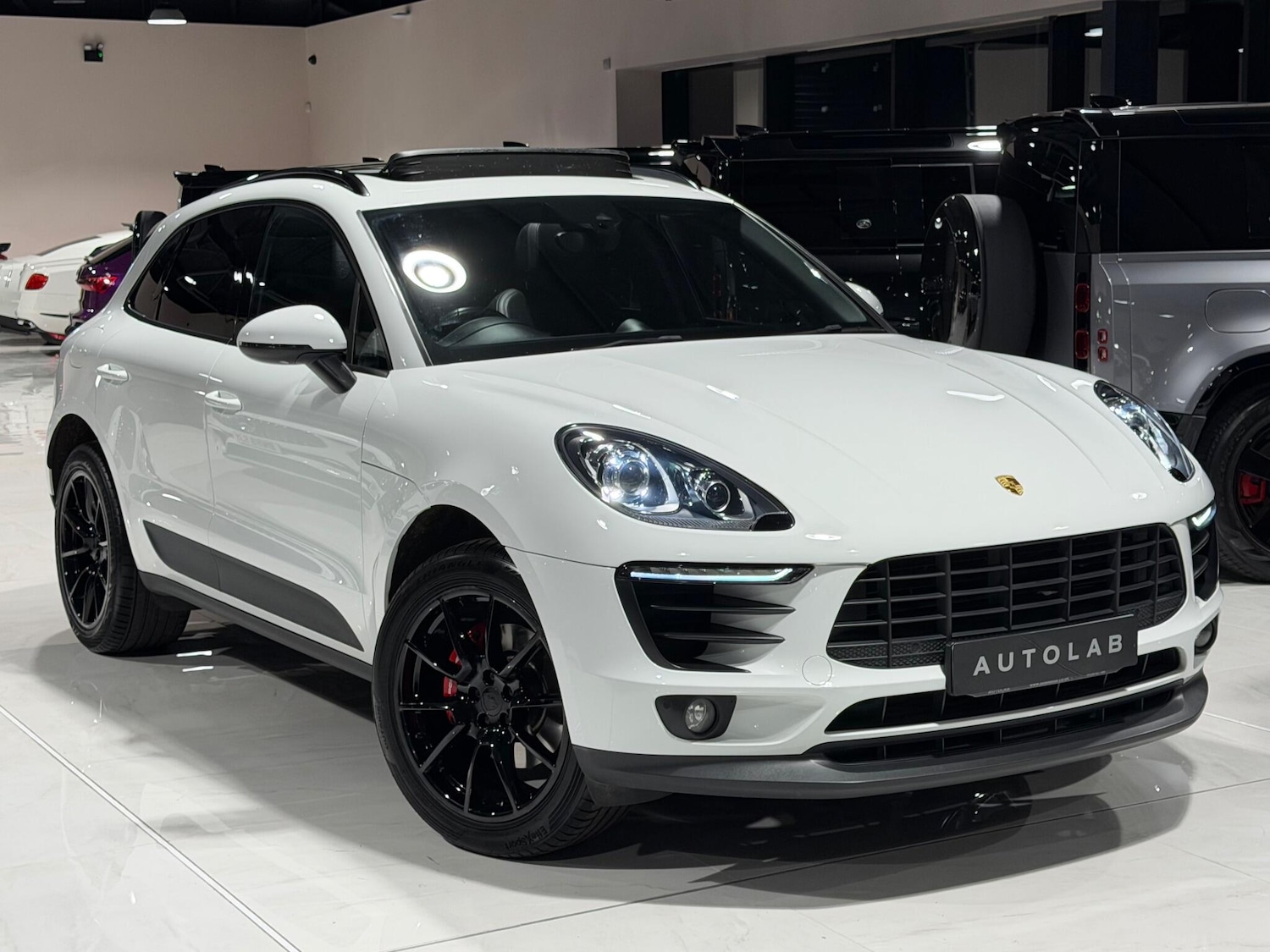 Used Porsche Macan for sale - 76913496: Photo 1