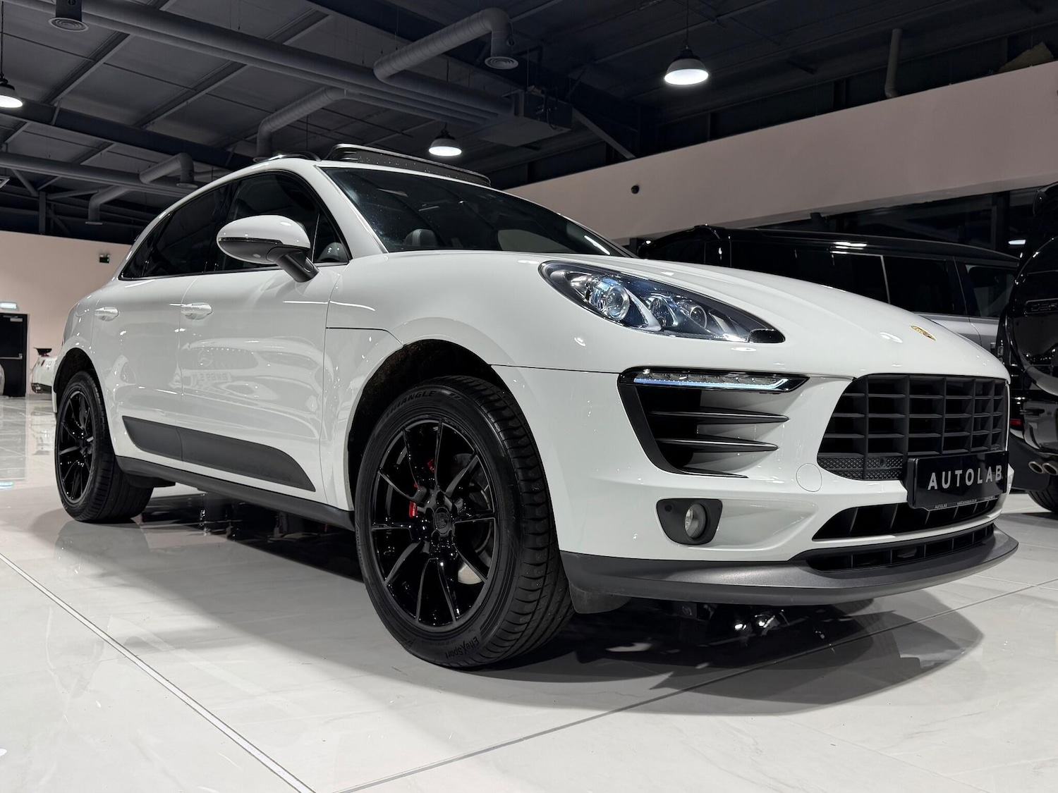 Used Porsche Macan for sale - 76913496: Photo 10