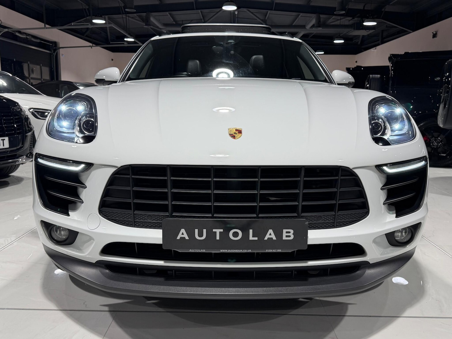 Used Porsche Macan for sale - 76913496: Photo 11