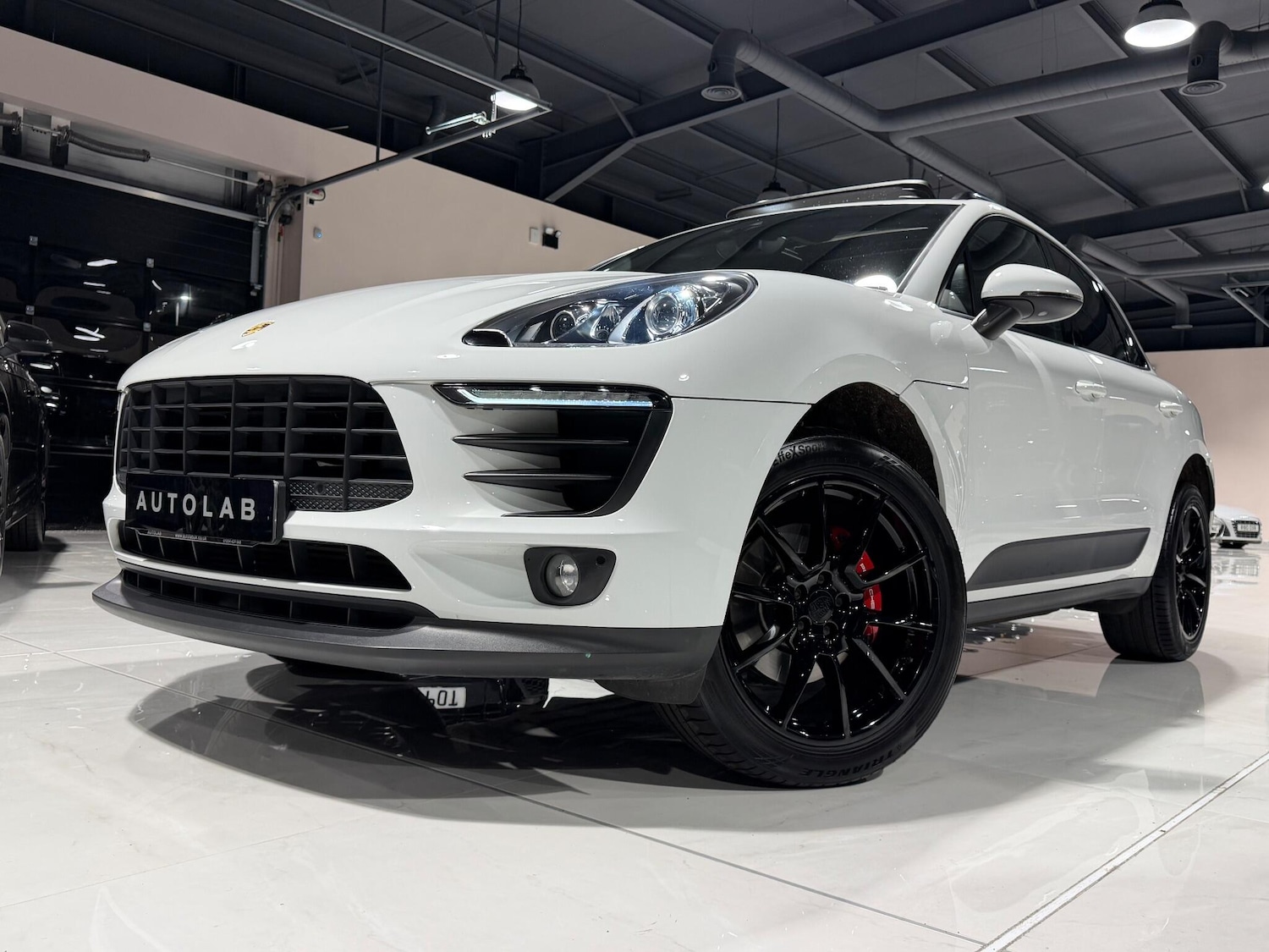 Used Porsche Macan for sale - 76913496: Photo 12