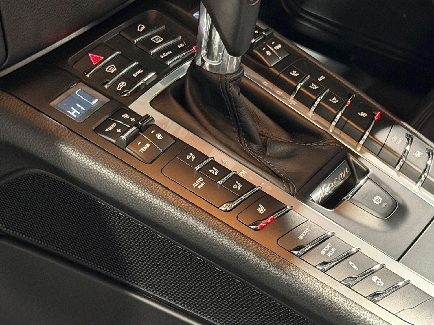 Used Porsche Macan for sale - 76913496: Photo 24