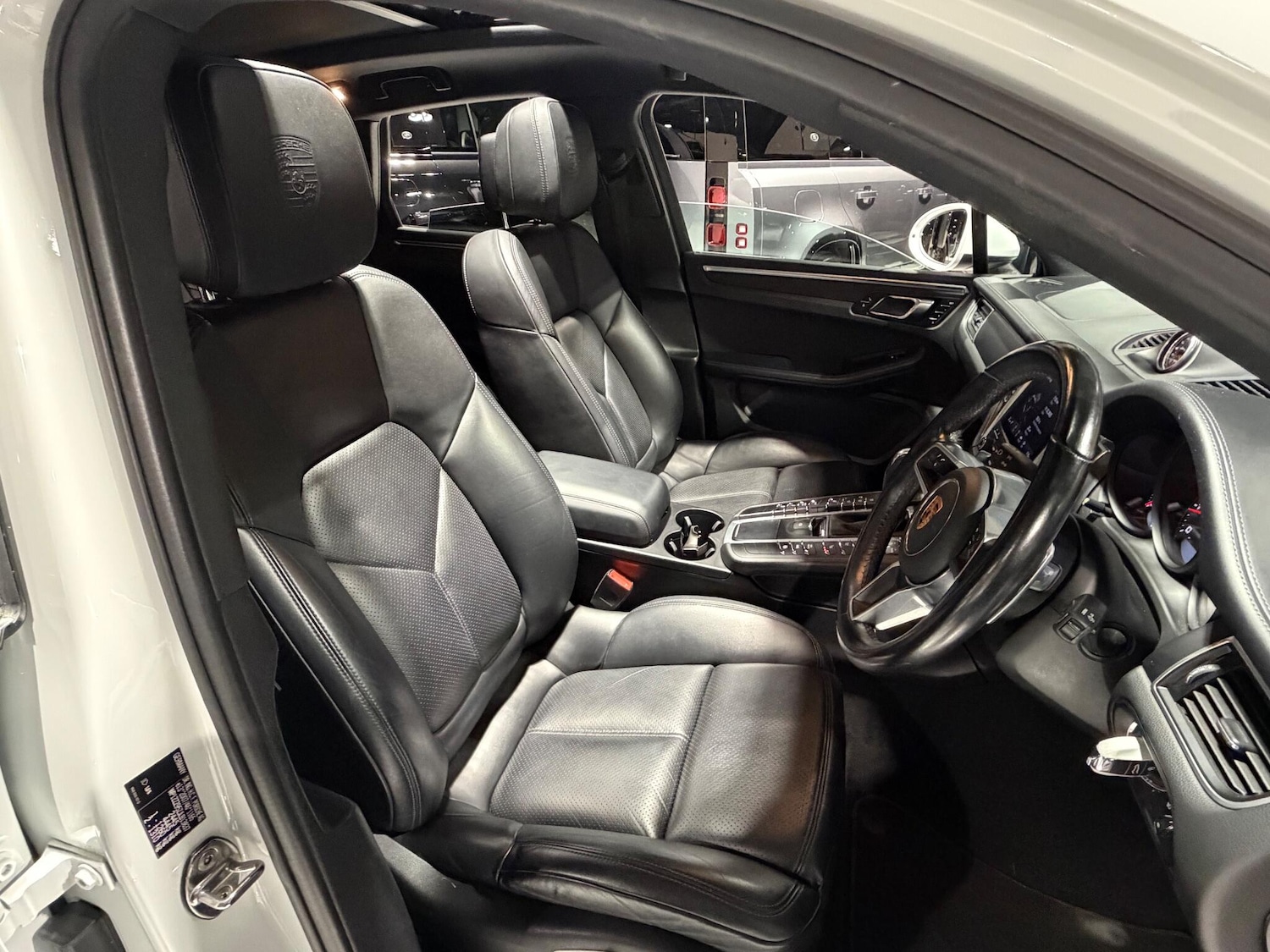 Used Porsche Macan for sale - 76913496: Photo 27