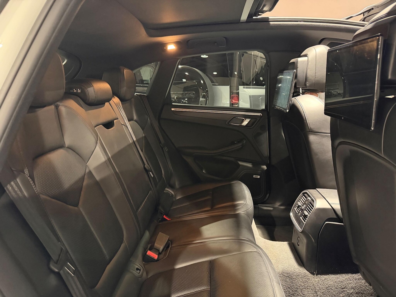 Used Porsche Macan for sale - 76913496: Photo 29