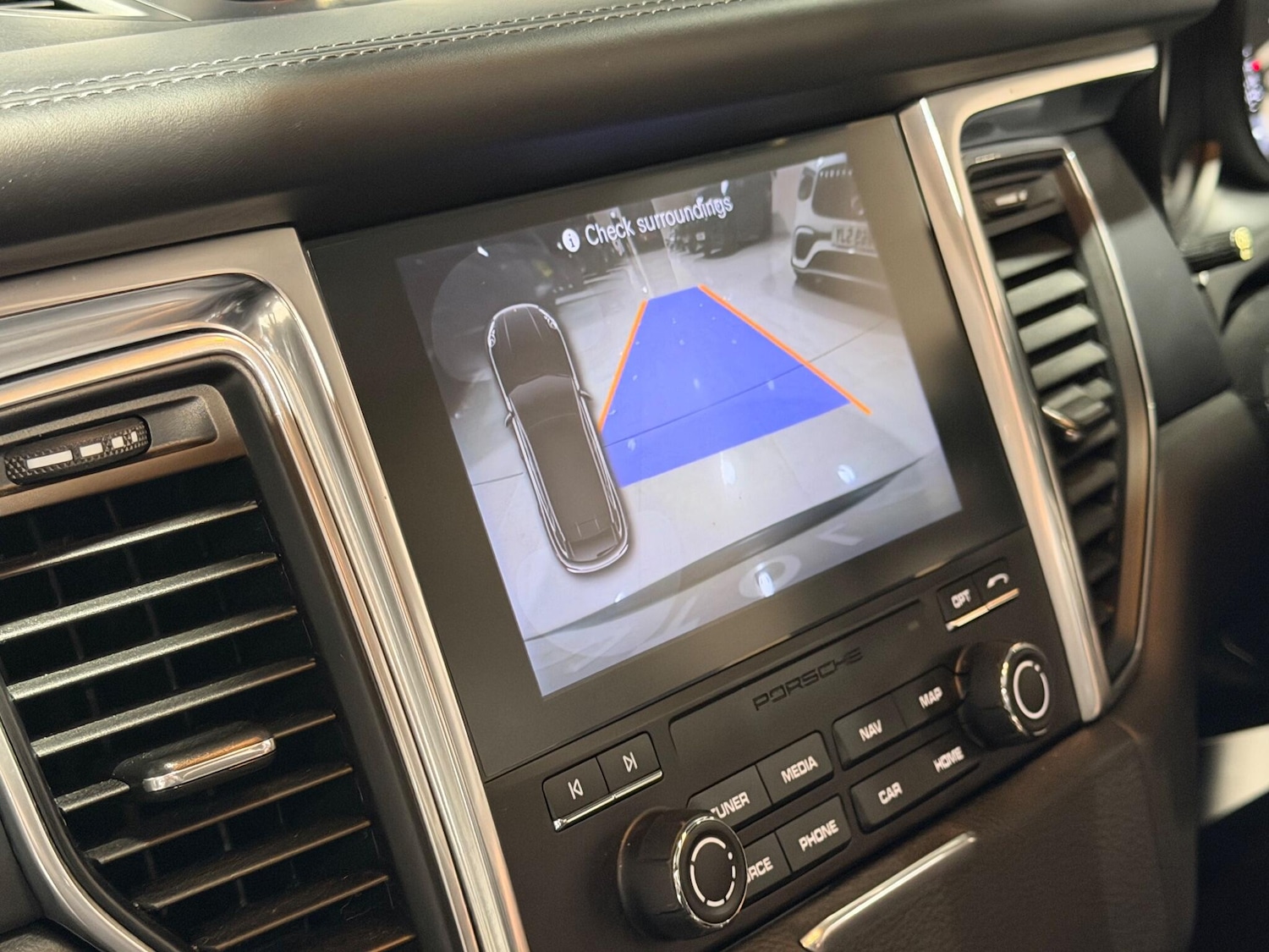 Used Porsche Macan for sale - 76913496: Photo 46