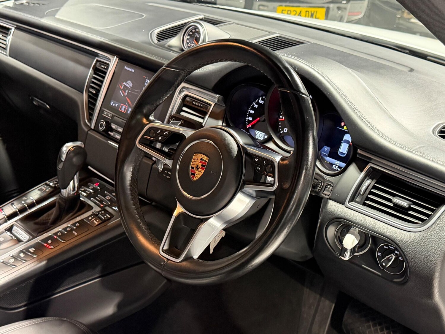 Used Porsche Macan for sale - 76913496: Photo 55