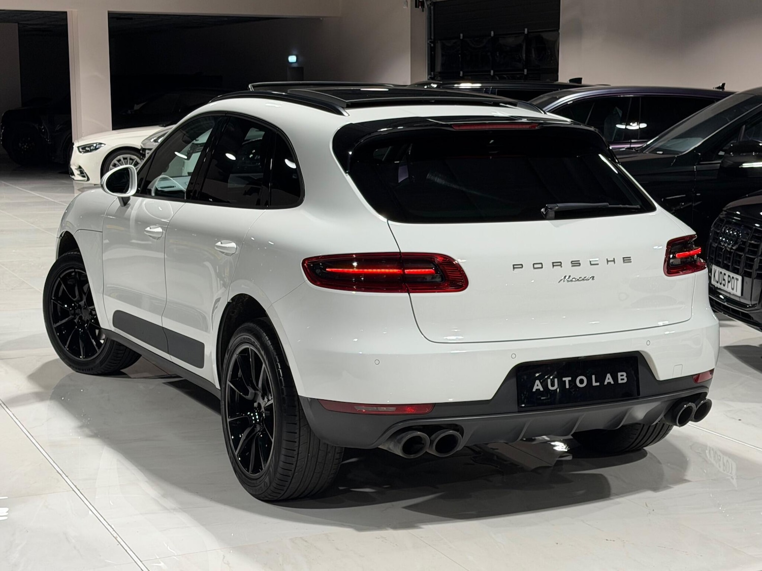 Used Porsche Macan for sale - 76913496: Photo 8