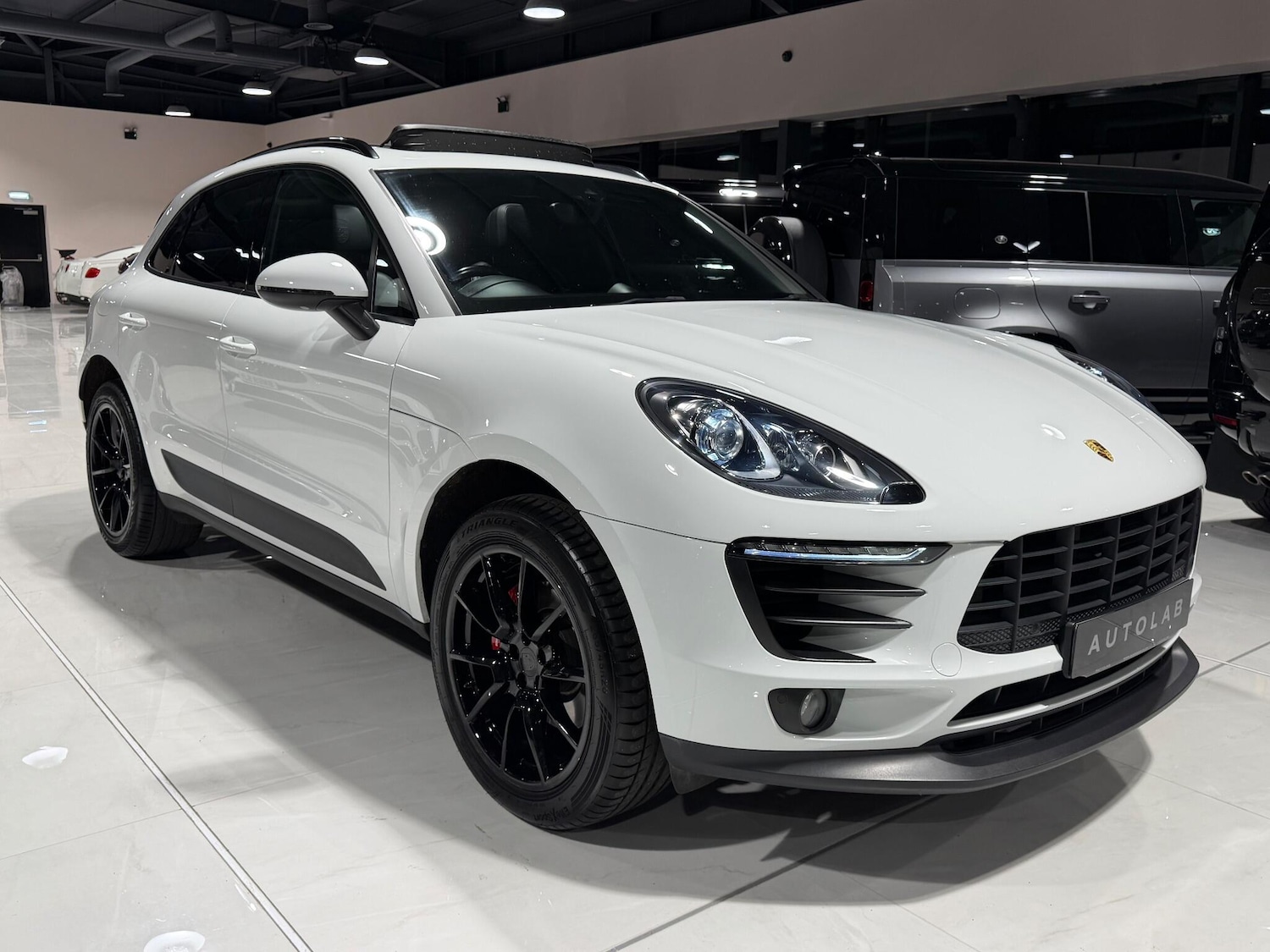 Used Porsche Macan for sale - 76913496: Photo 9