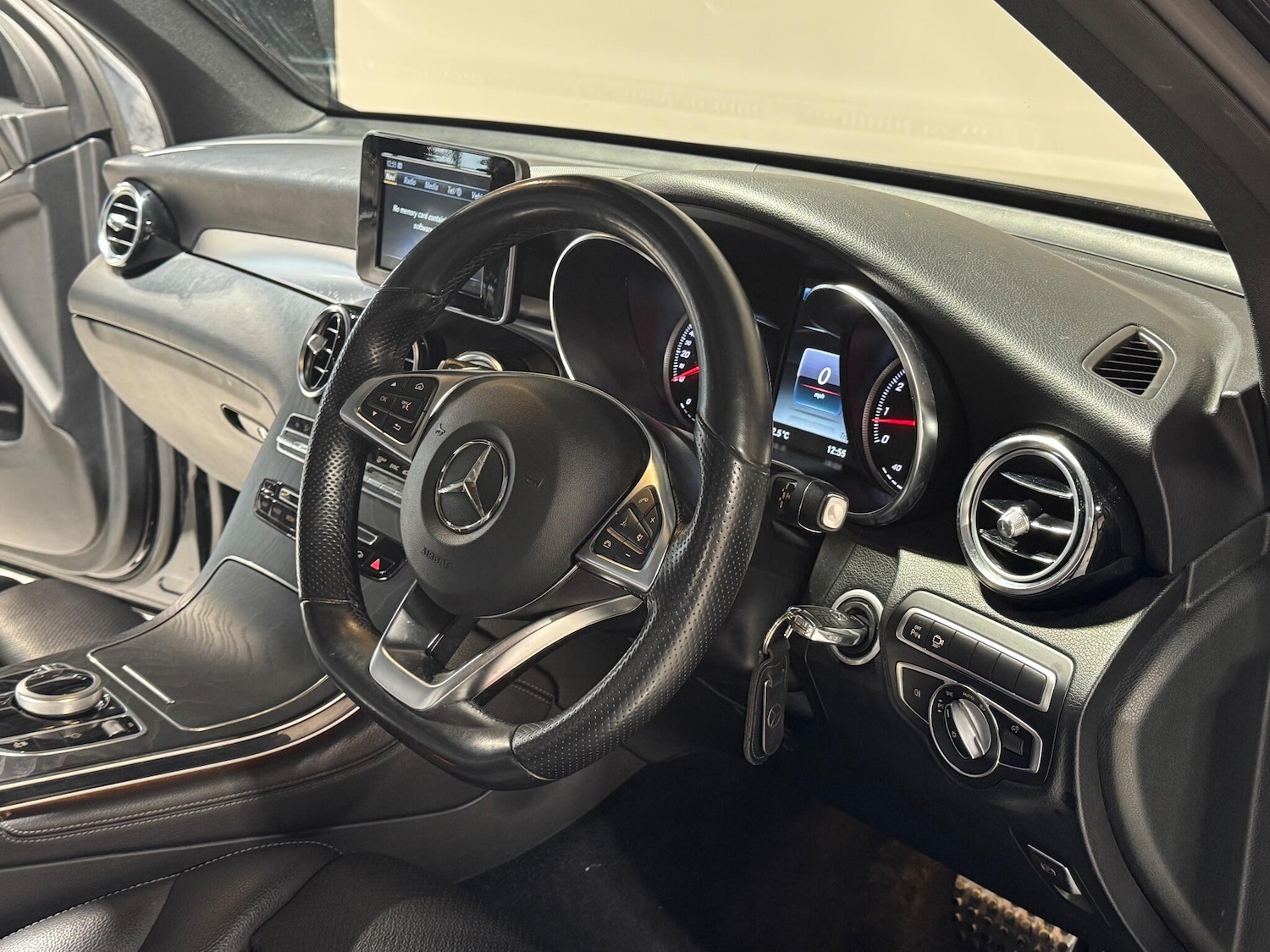 Used Mercedes-Benz GLC 2019 for sale - 77143354: Photo 10