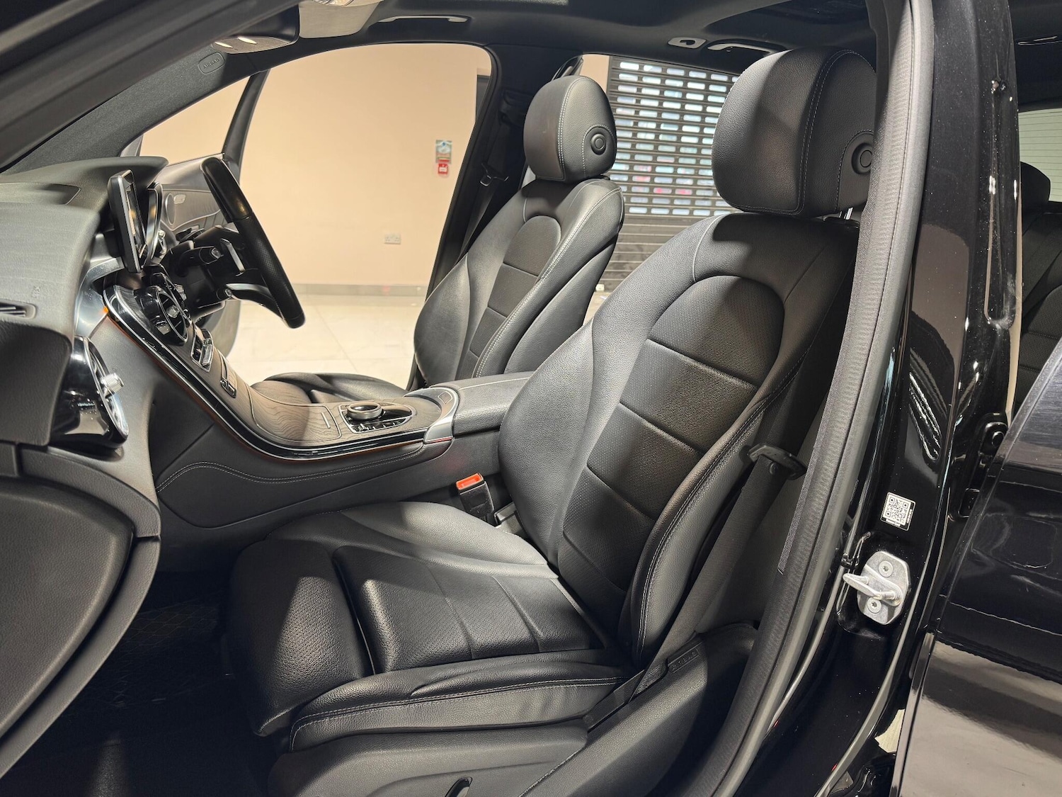 Used Mercedes-Benz GLC 2019 for sale - 77143354: Photo 27