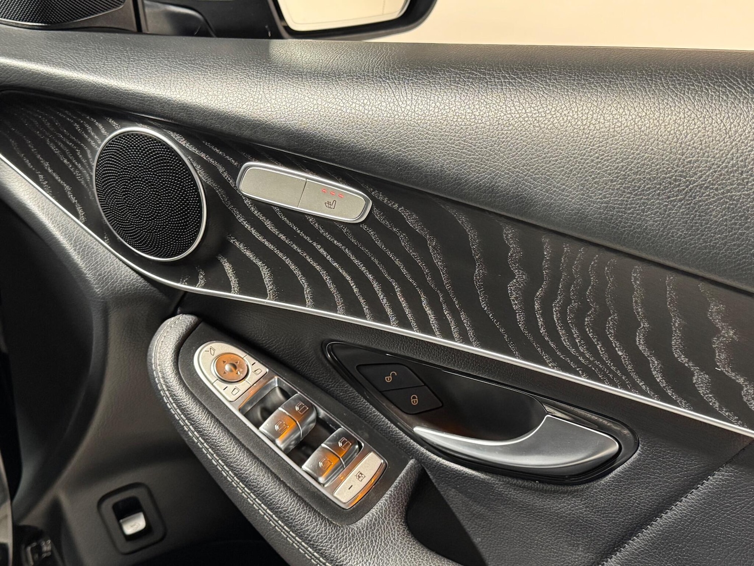 Used Mercedes-Benz GLC 2019 for sale - 77143354: Photo 31