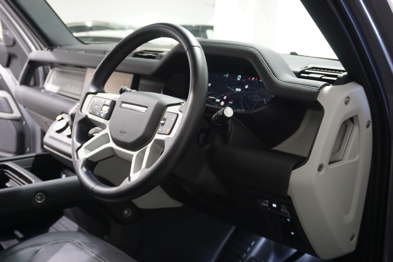 Used Land Rover Defender 110 for sale - 76476482: Photo 14