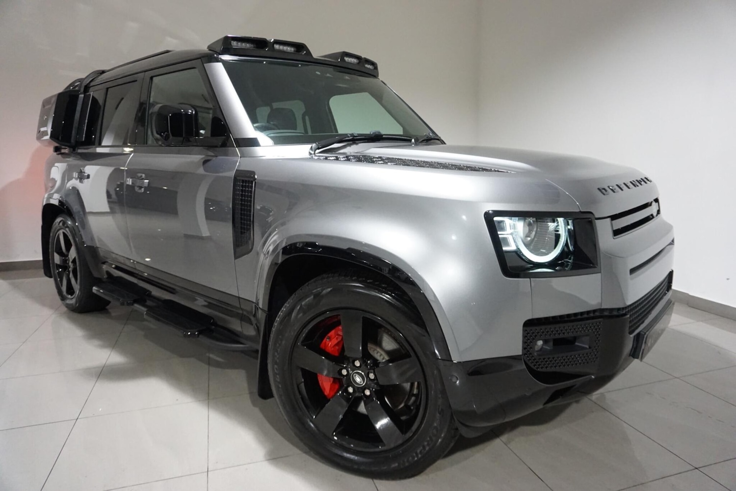 Used Land Rover Defender 110 for sale - 76476482: Photo 24