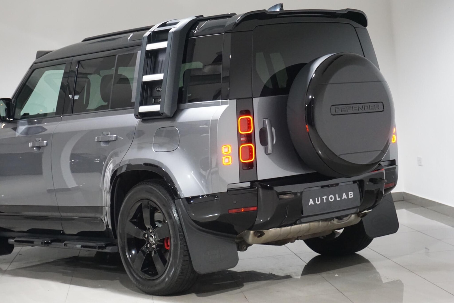 Used Land Rover Defender 110 for sale - 76476482: Photo 42