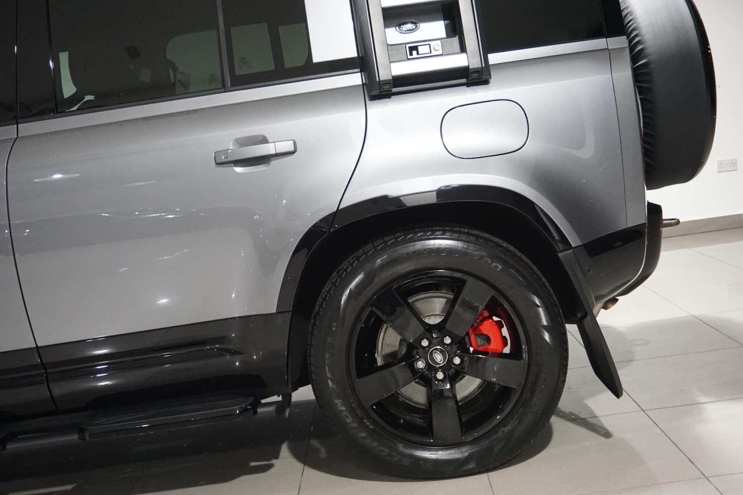 Used Land Rover Defender 110 for sale - 76476482: Photo 49