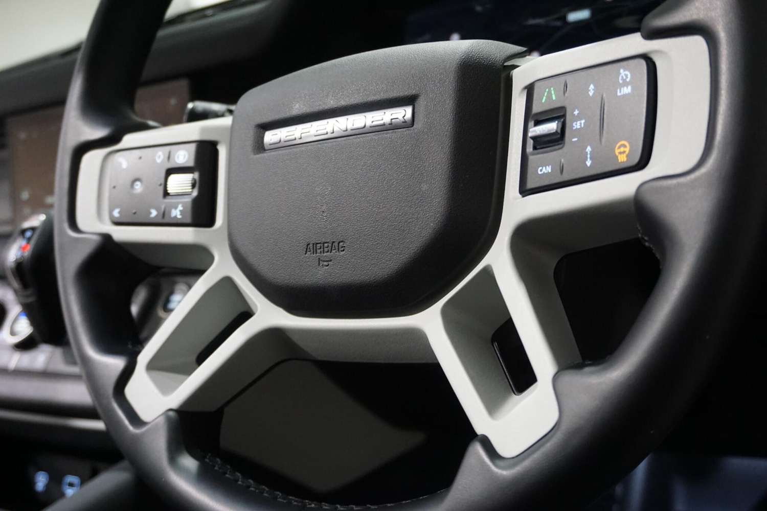 Used Land Rover Defender 110 for sale - 76476482: Photo 58