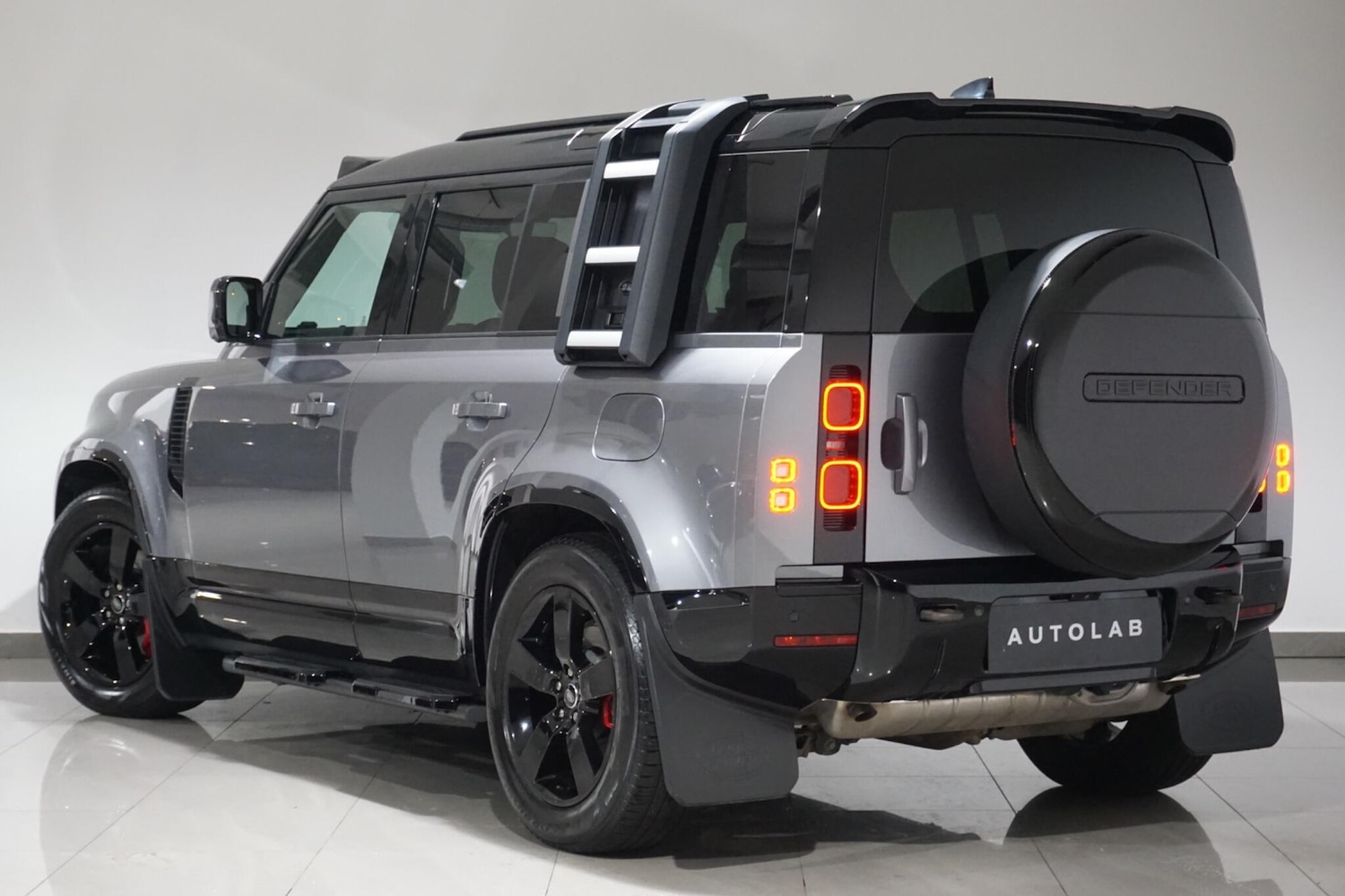 Used Land Rover Defender 110 for sale - 76476482: Photo 6