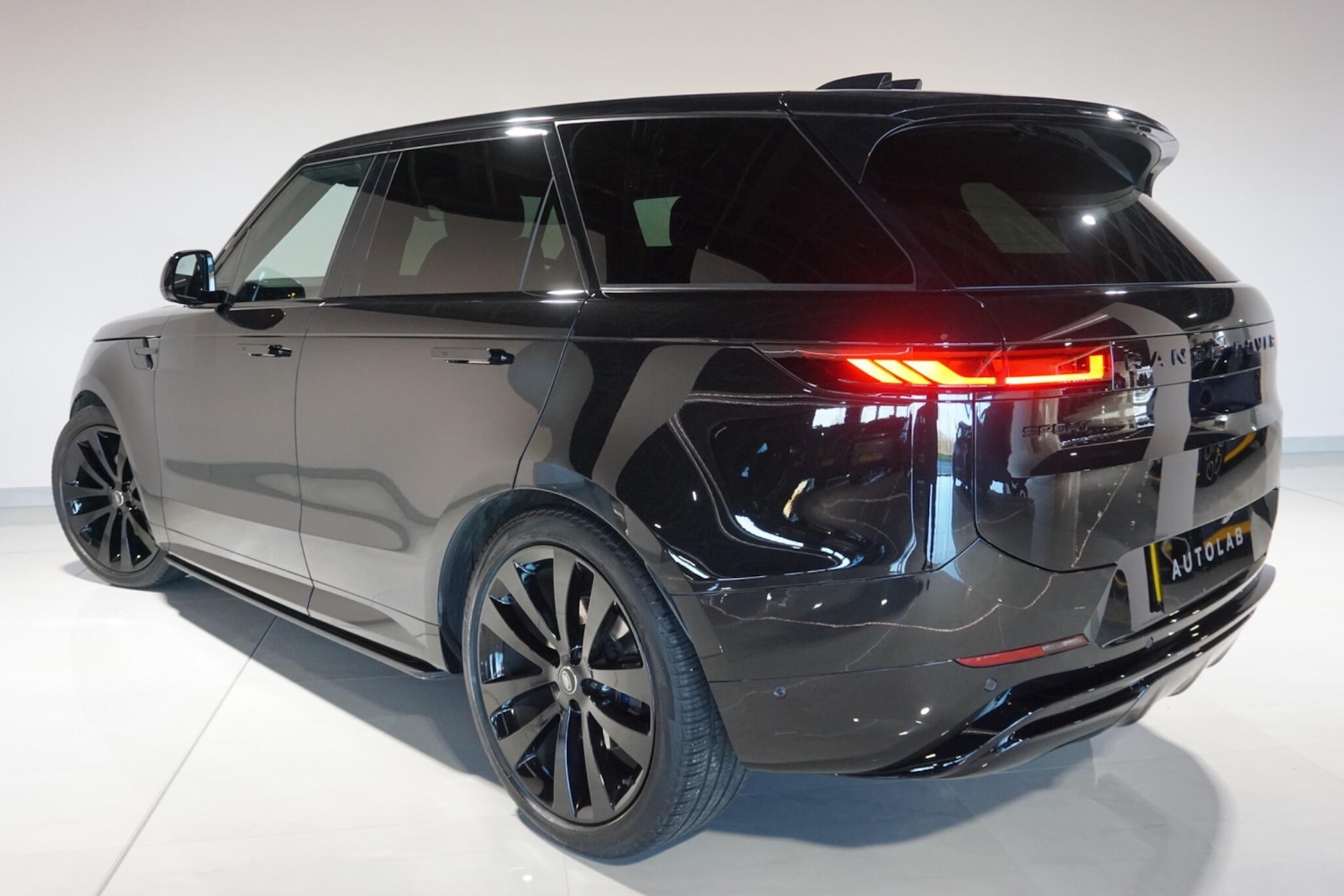 Used Land Rover Range Rover Sport 2024 for sale - 77215570: Photo 25