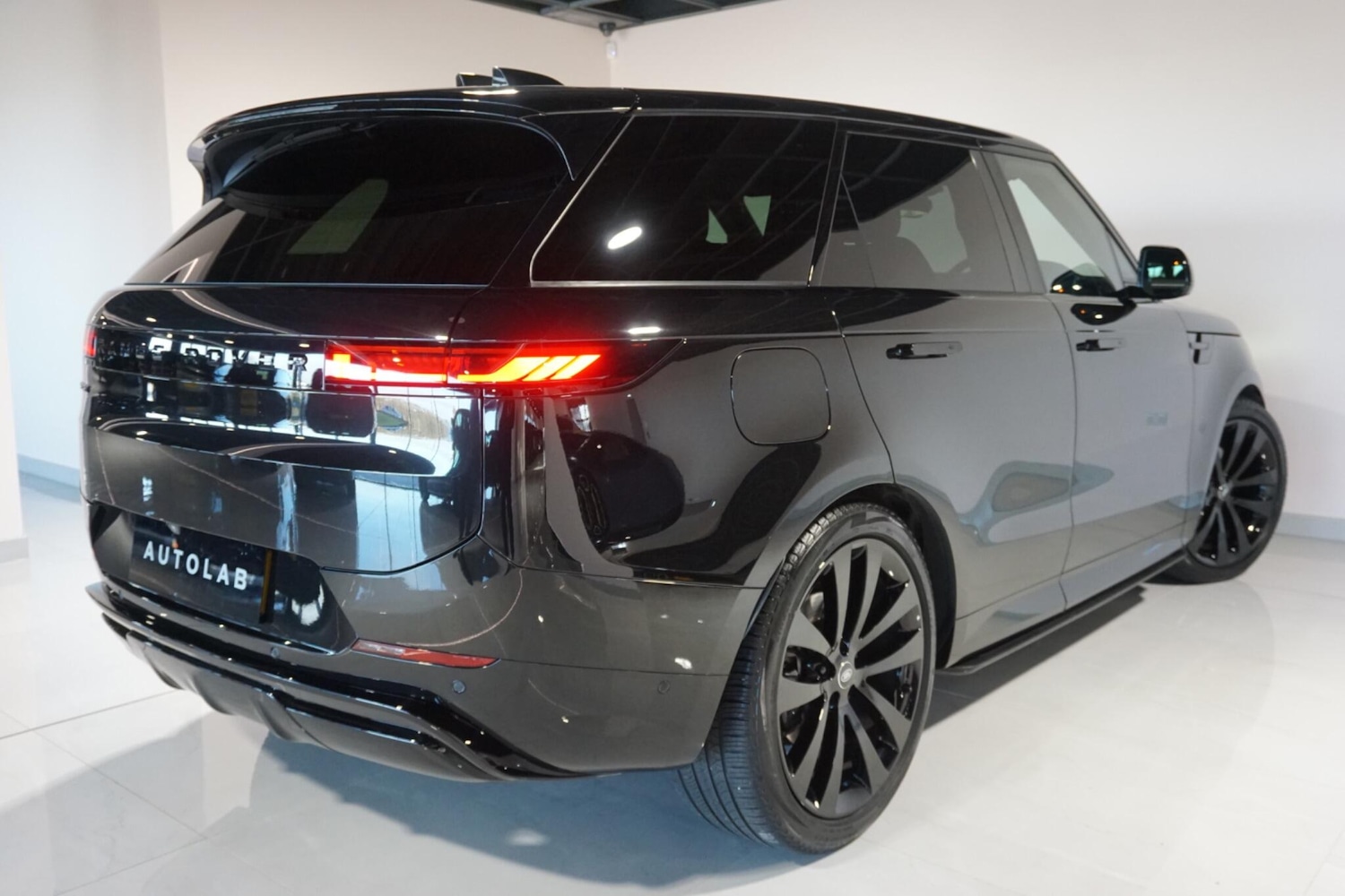 Used Land Rover Range Rover Sport 2024 for sale - 77215570: Photo 27