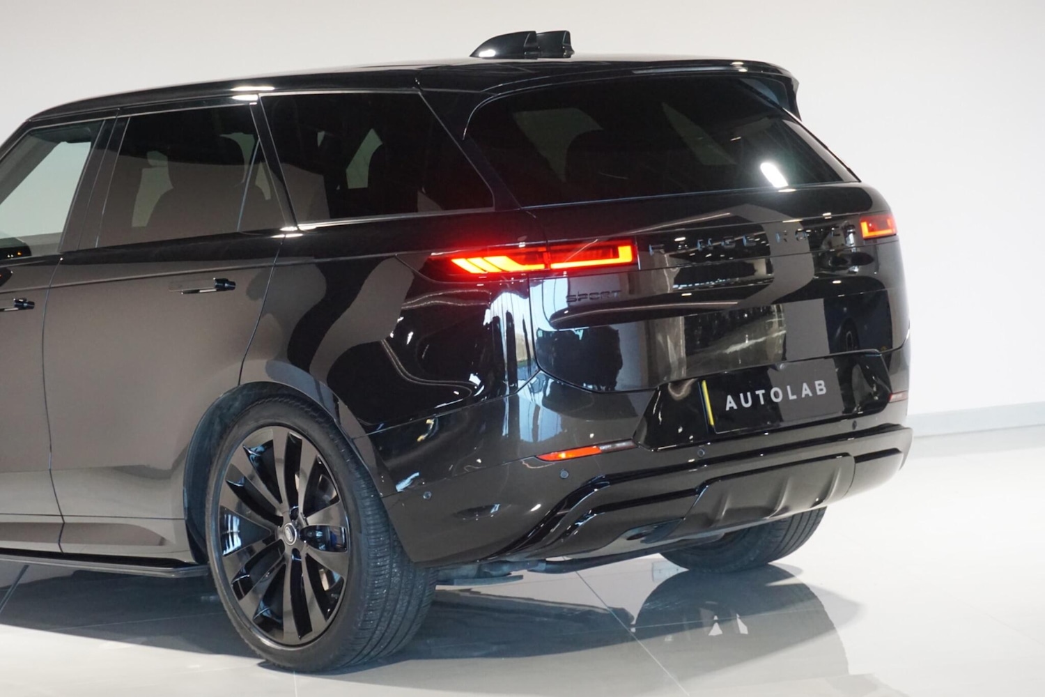 Used Land Rover Range Rover Sport 2024 for sale - 77215570: Photo 40