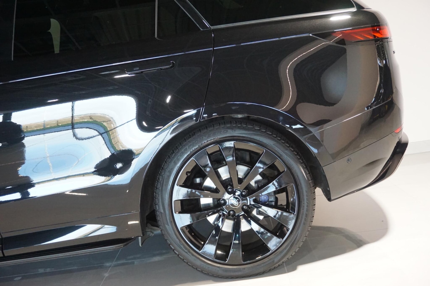 Used Land Rover Range Rover Sport 2024 for sale - 77215570: Photo 48