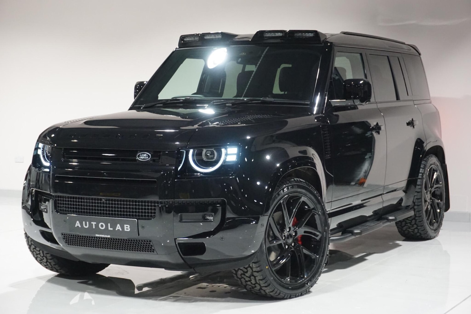 Used Land Rover Defender 110 for sale - 76913700: Photo 22