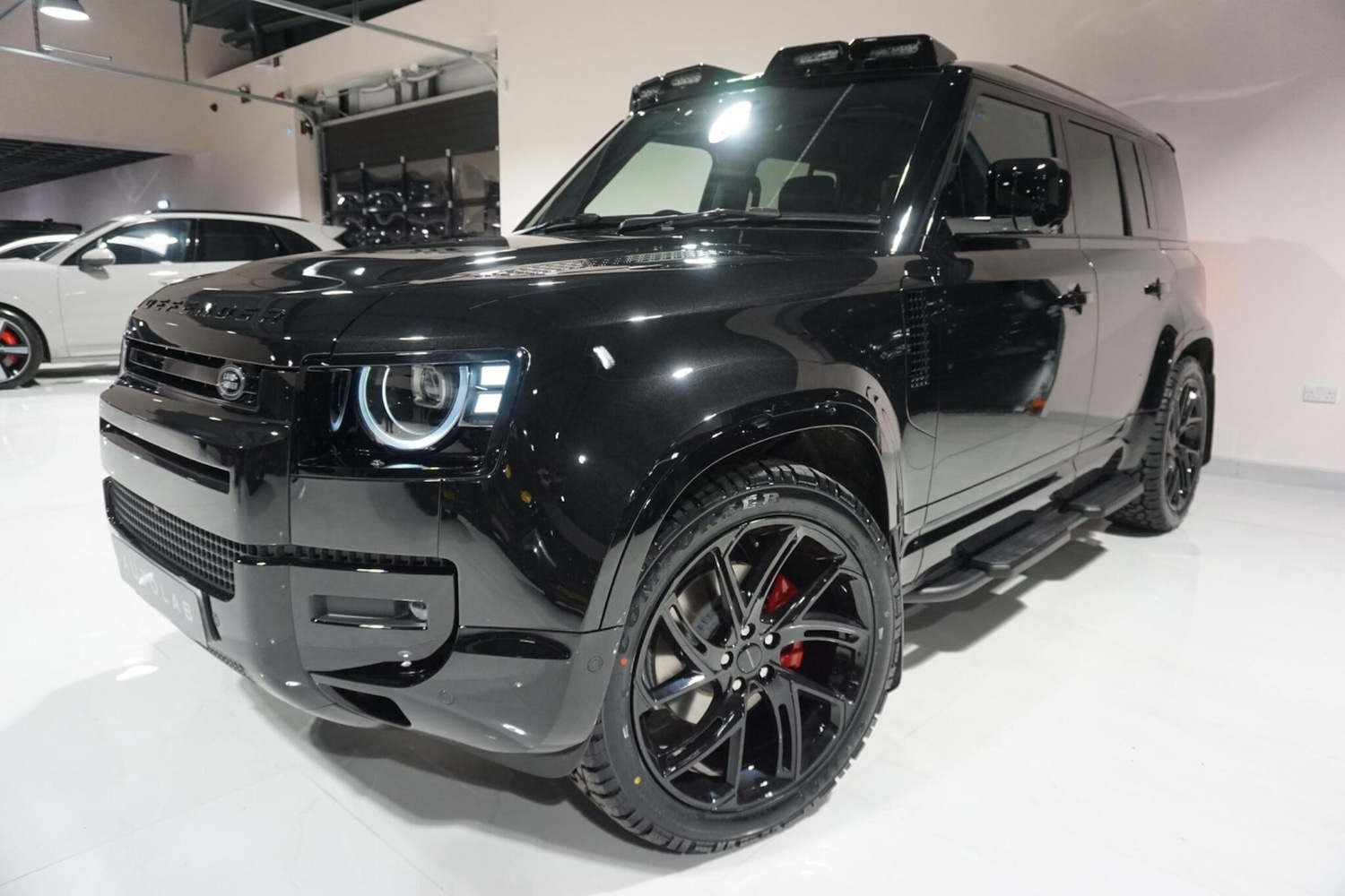 Used Land Rover Defender 110 for sale - 76913700: Photo 26