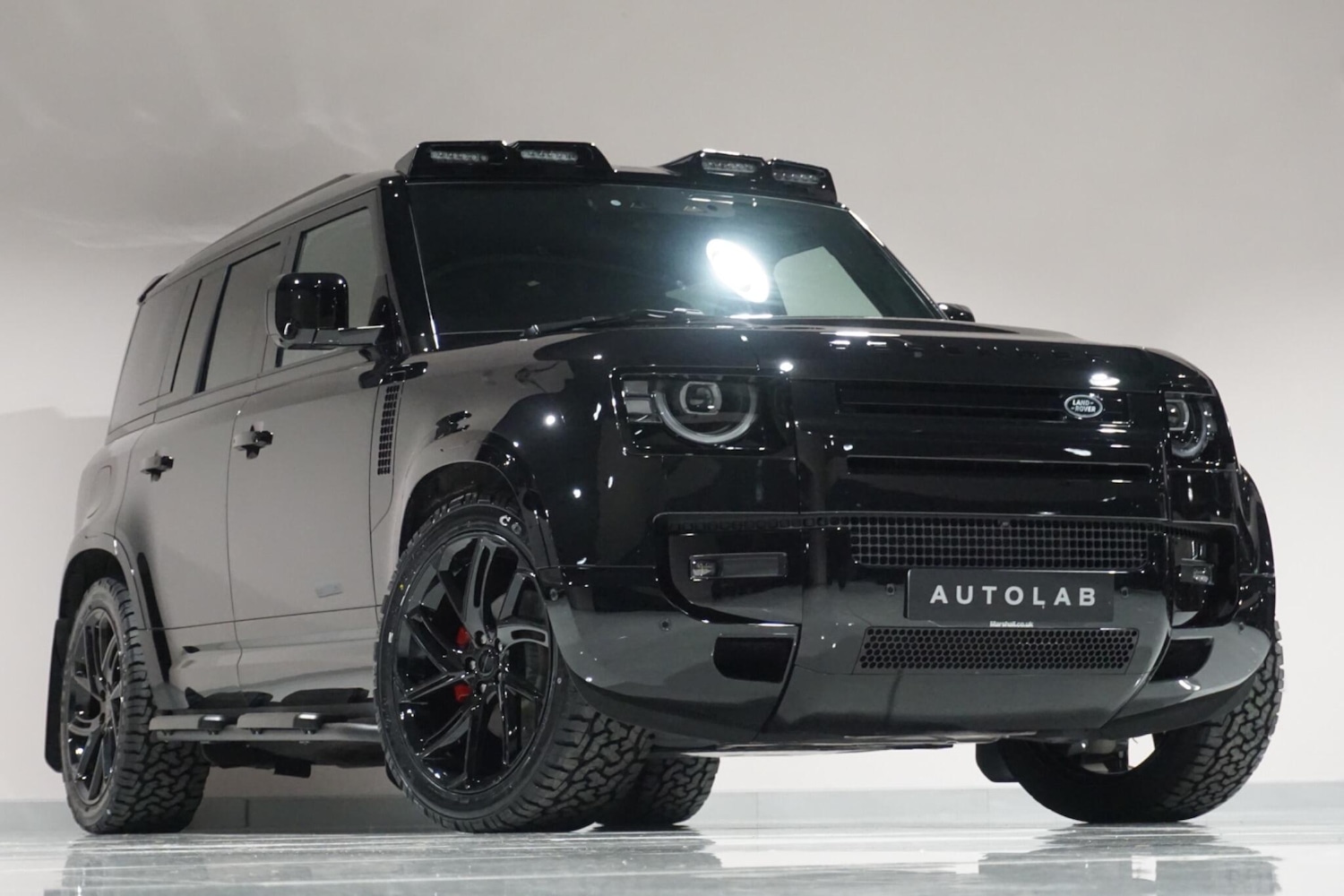 Used Land Rover Defender 110 for sale - 76913700: Photo 30