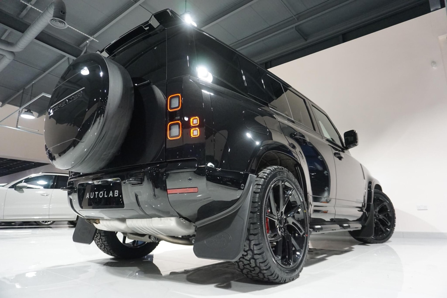 Used Land Rover Defender 110 for sale - 76913700: Photo 33