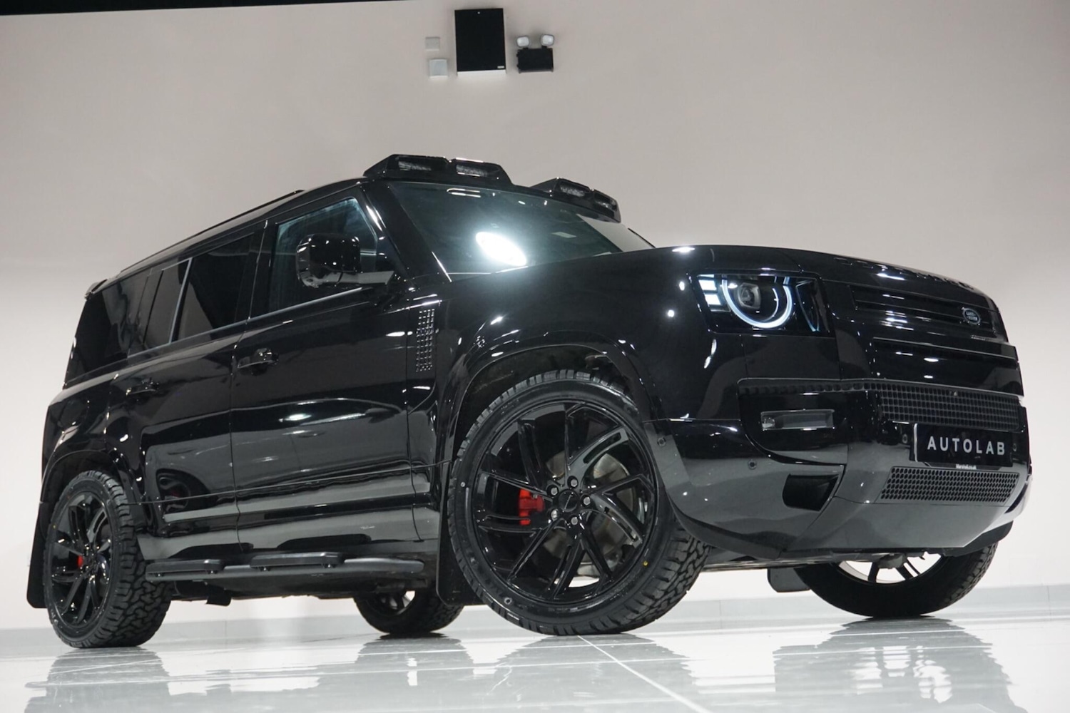 Used Land Rover Defender 110 for sale - 76913700: Photo 34