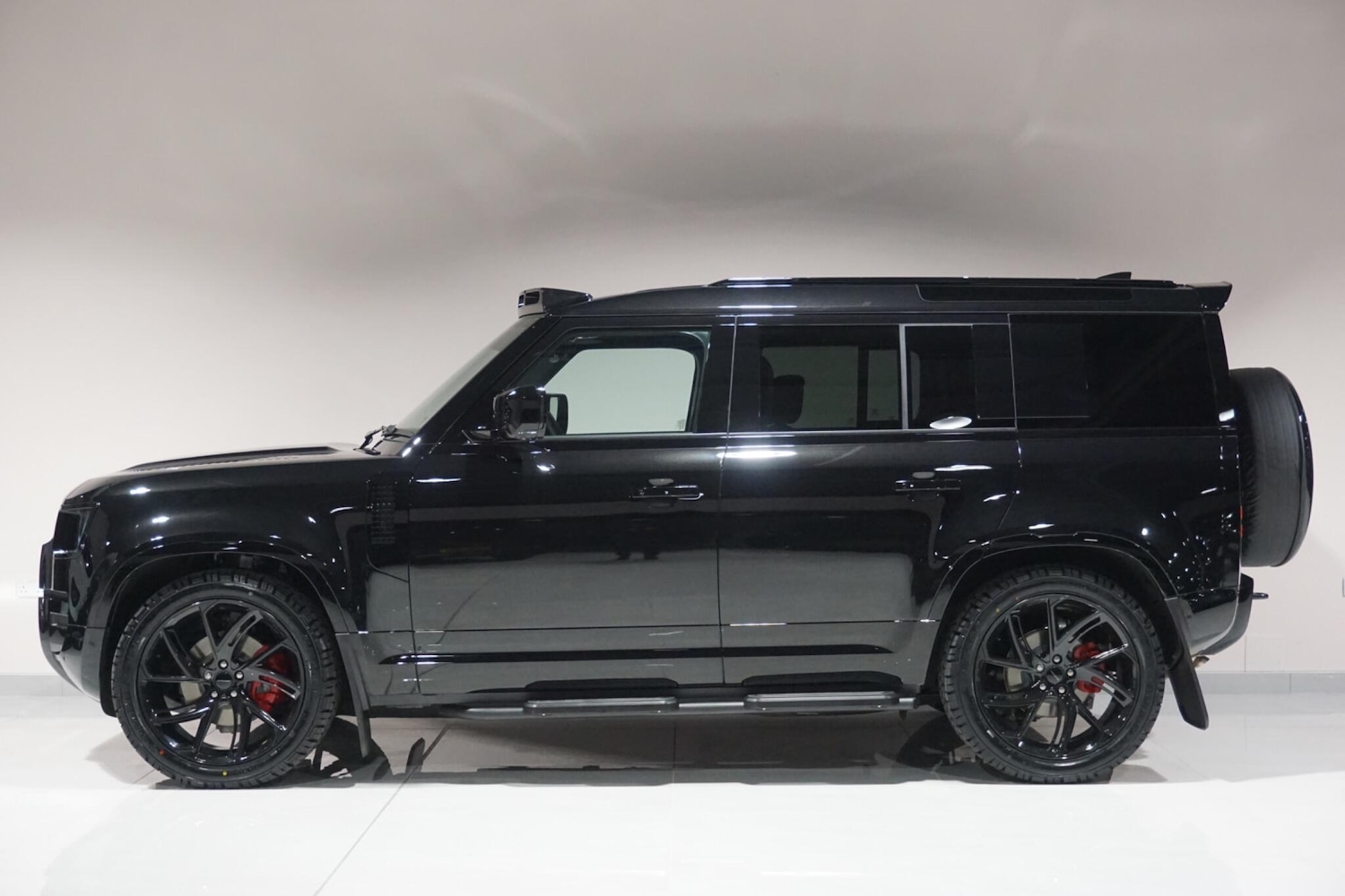 Used Land Rover Defender 110 for sale - 76913700: Photo 35