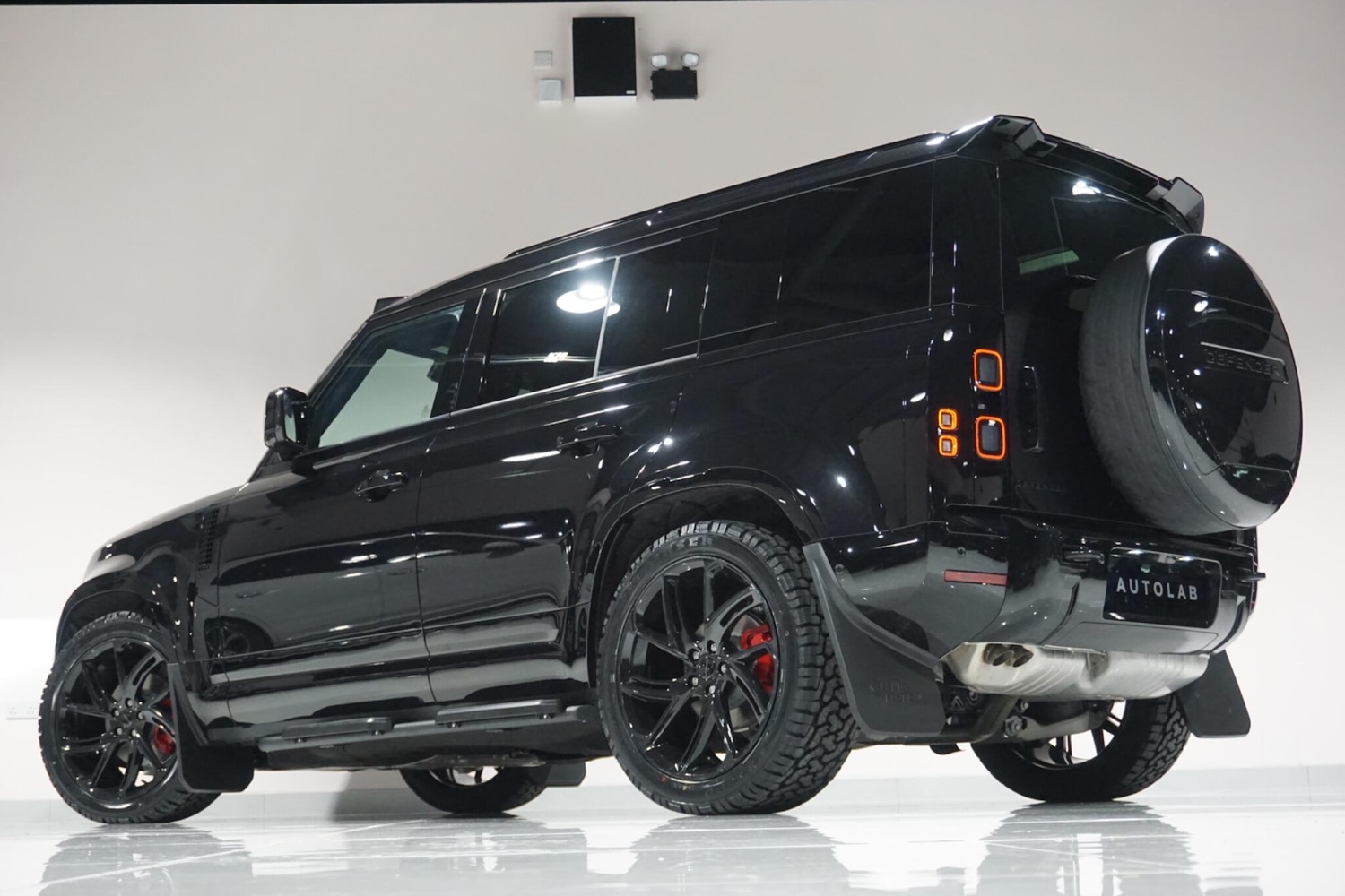 Used Land Rover Defender 110 for sale - 76913700: Photo 36