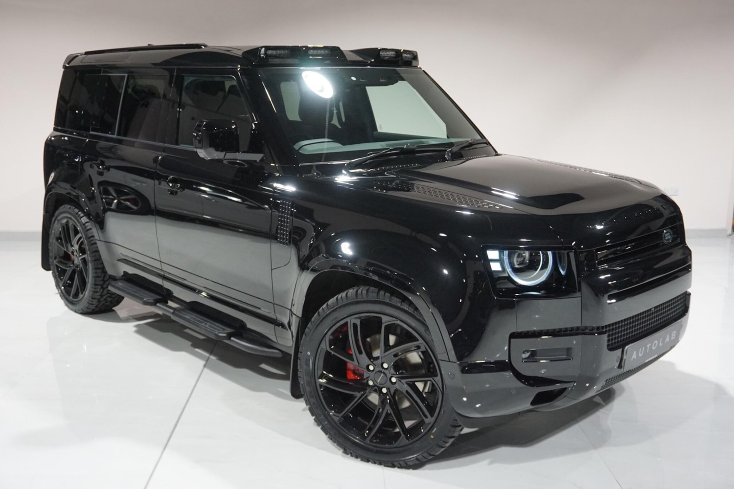 Used Land Rover Defender 110 for sale - 76913700: Photo 37