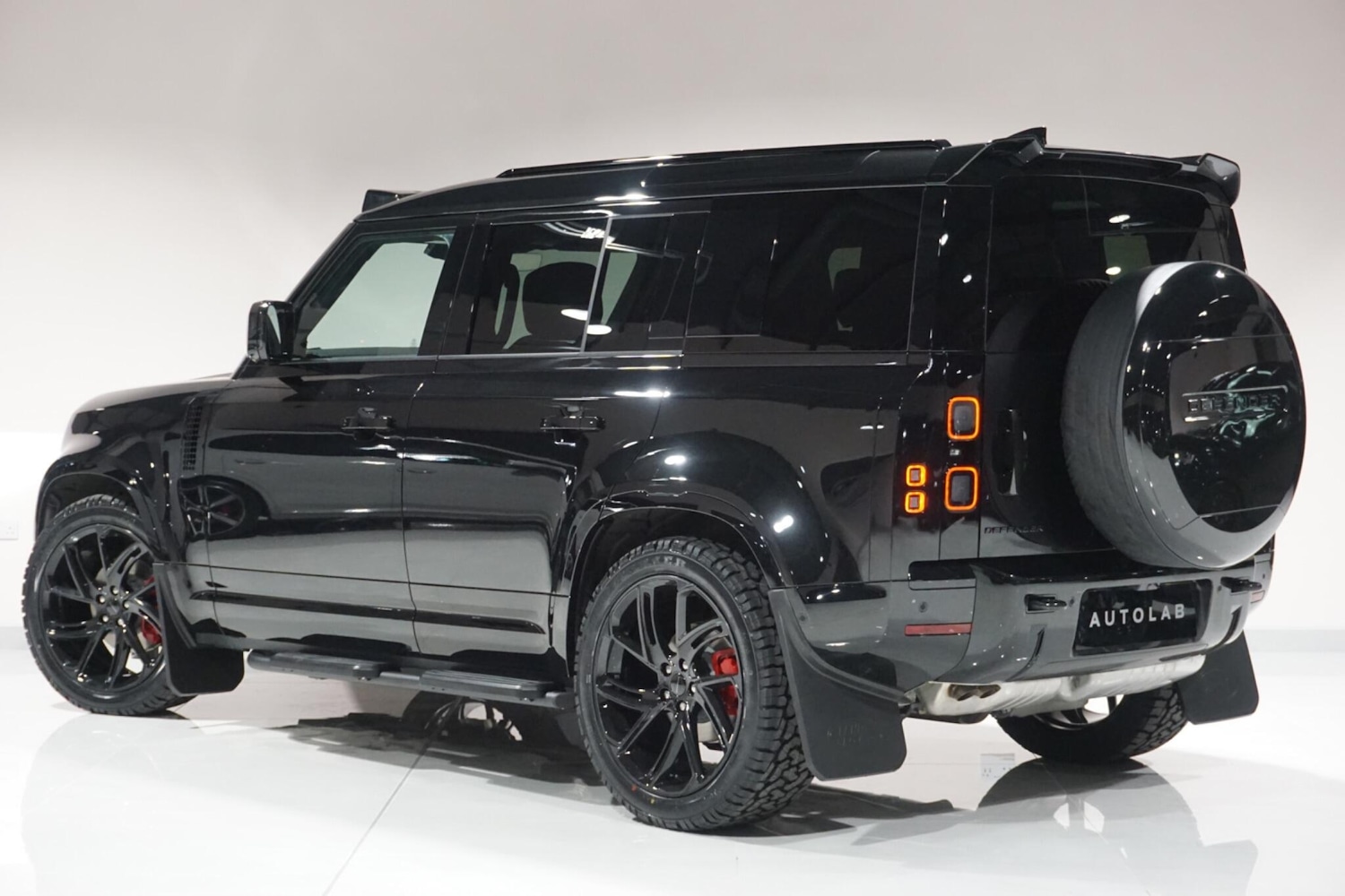 Used Land Rover Defender 110 for sale - 76913700: Photo 40