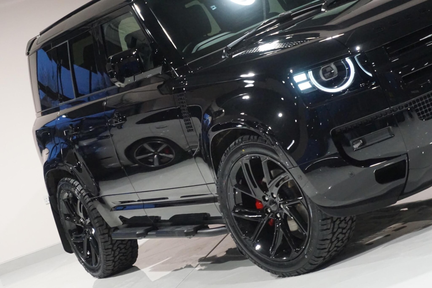 Used Land Rover Defender 110 for sale - 76913700: Photo 43