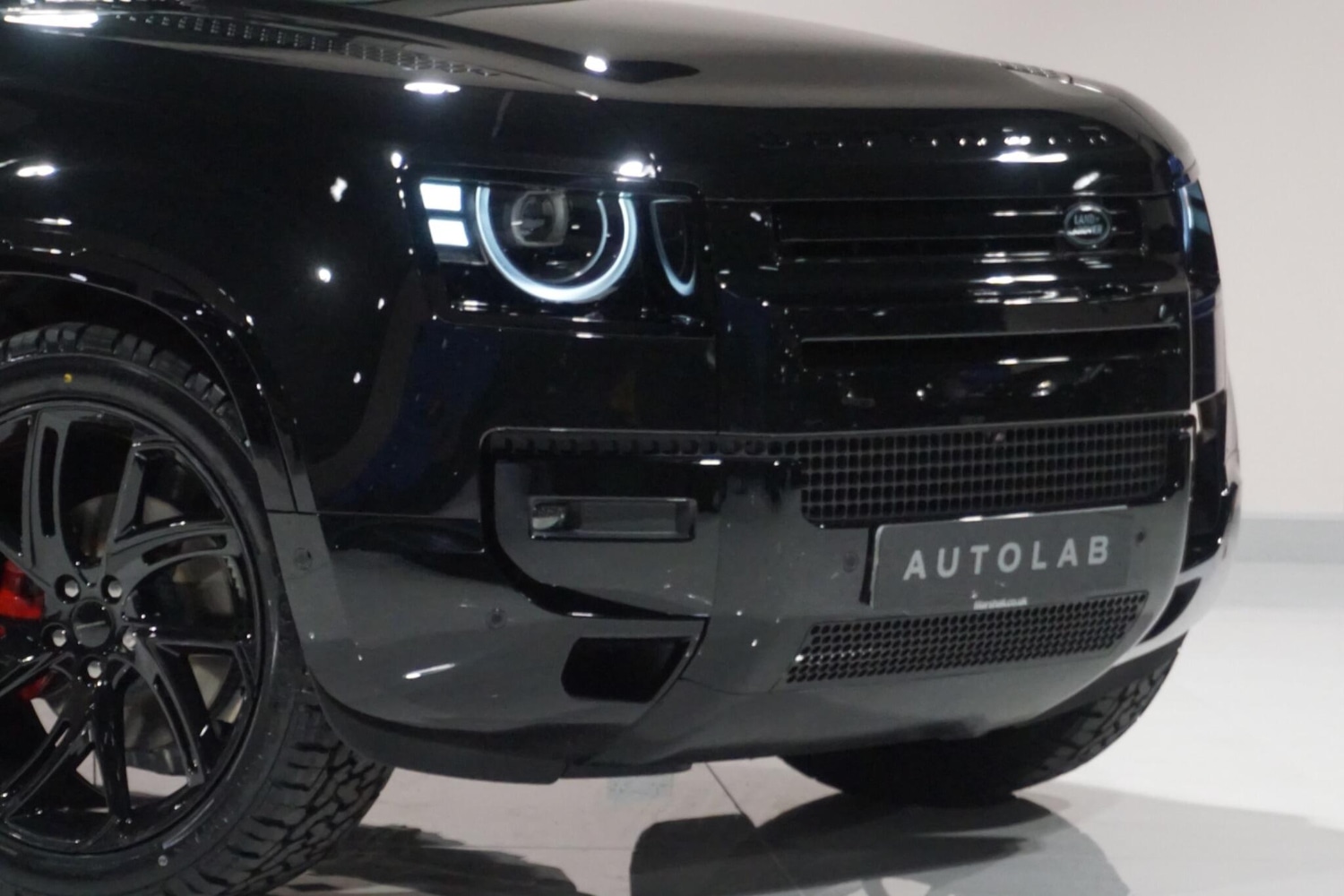 Used Land Rover Defender 110 for sale - 76913700: Photo 47