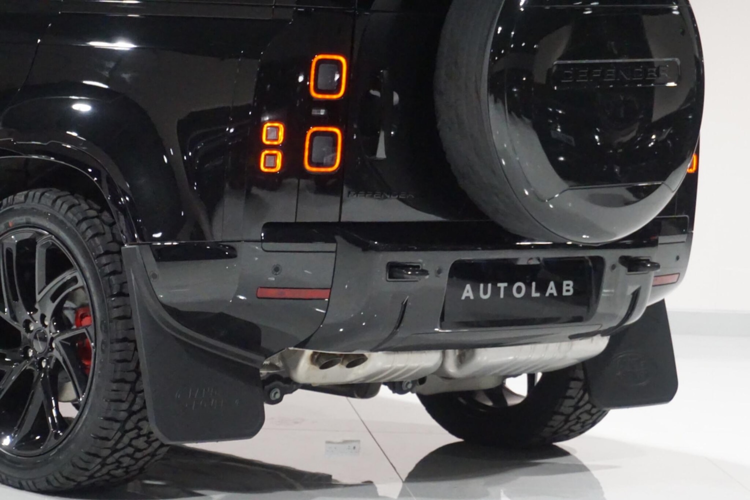 Used Land Rover Defender 110 for sale - 76913700: Photo 48