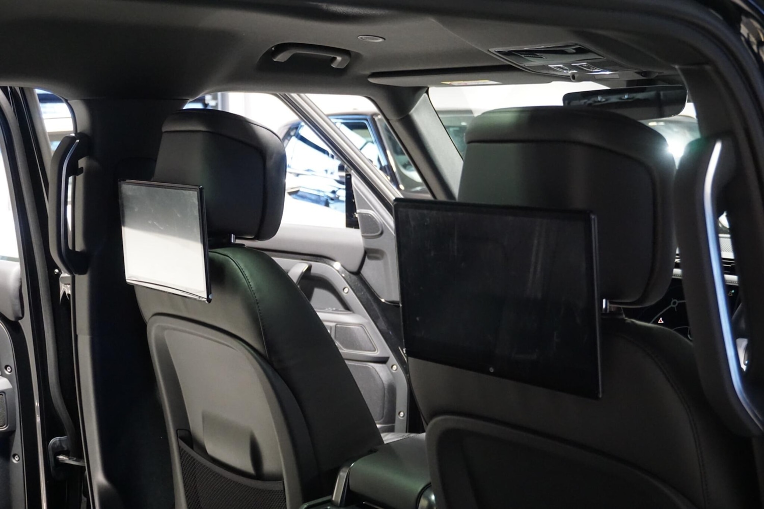 Used Land Rover Defender 110 for sale - 76913700: Photo 57