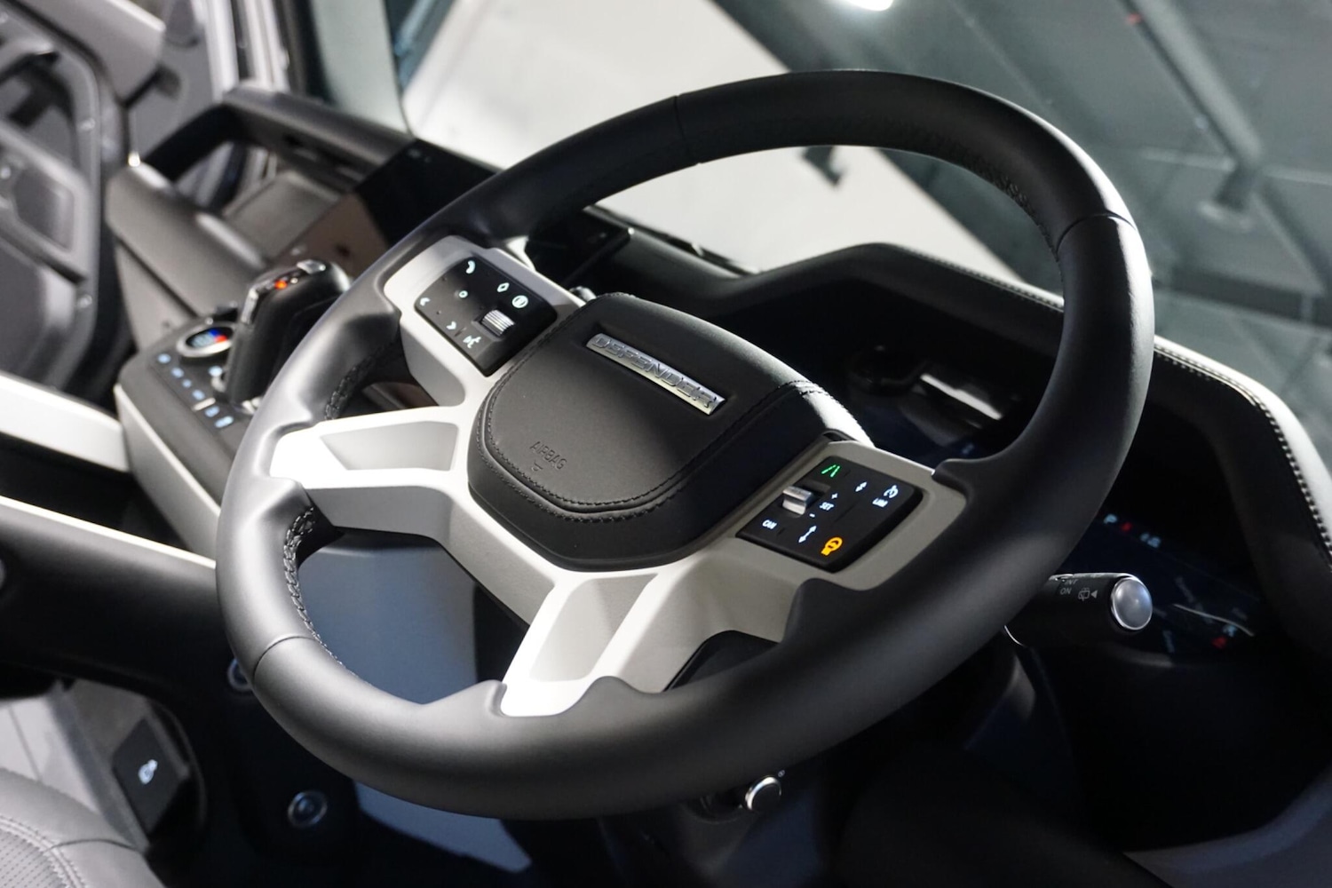 Used Land Rover Defender 110 for sale - 76913700: Photo 58