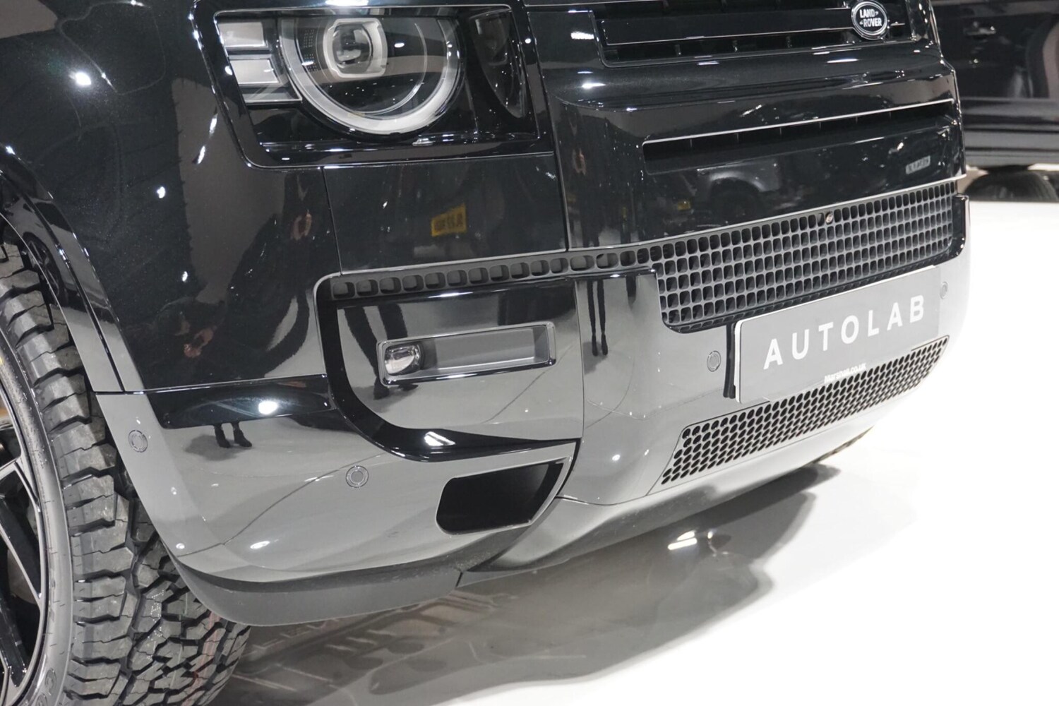 Used Land Rover Defender 110 for sale - 76913700: Photo 69