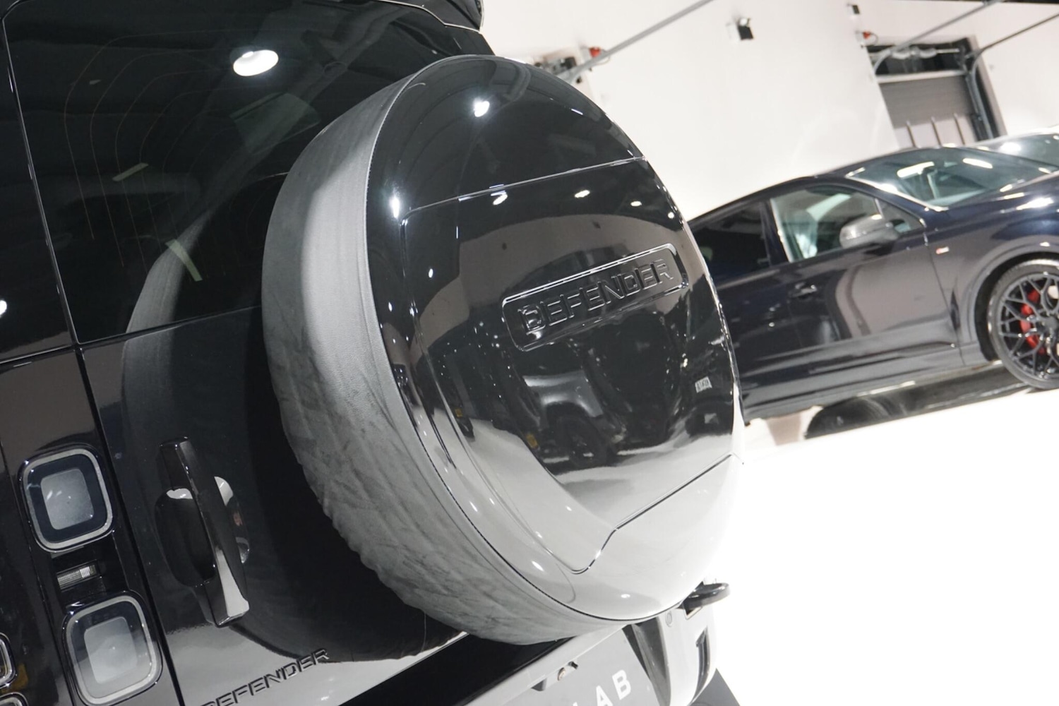 Used Land Rover Defender 110 for sale - 76913700: Photo 73